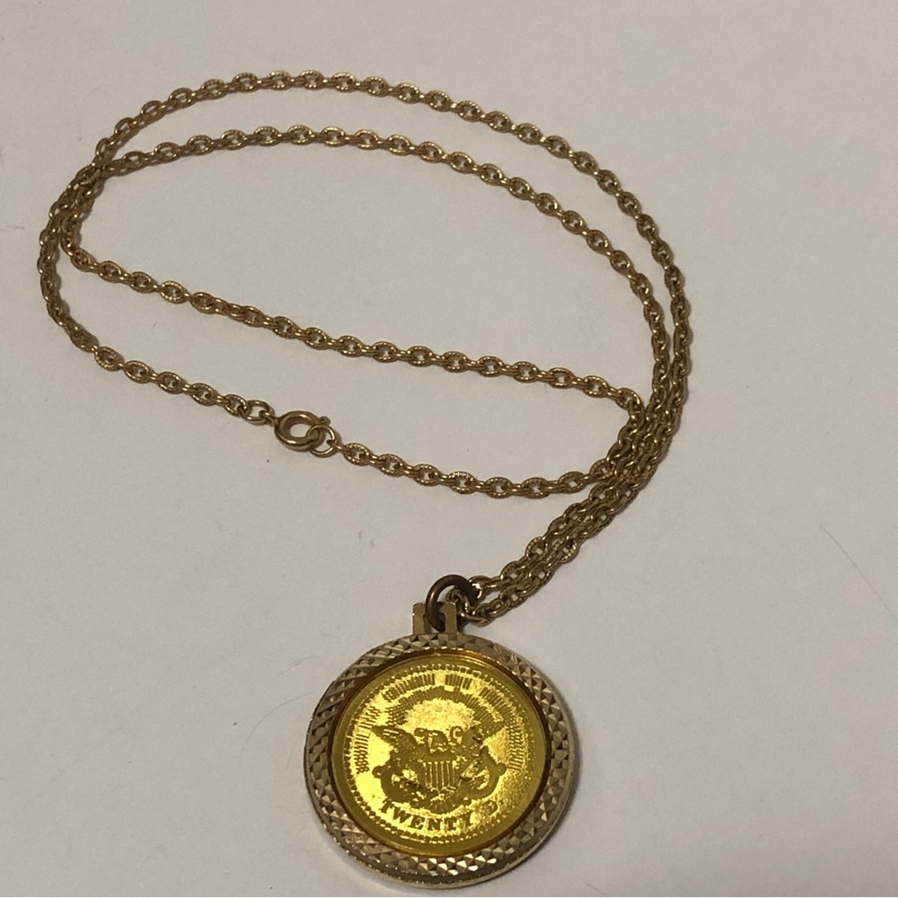 Vintage Gold Tone 1776 Bi Centennial Twenty D Coin Necklace Costume